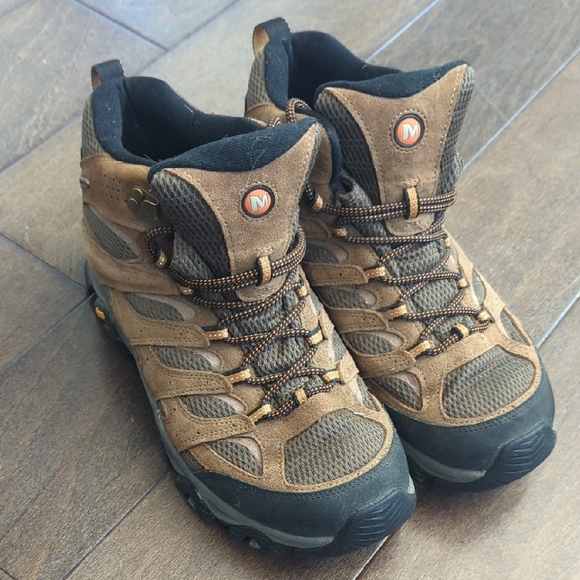 Men's Brown Hiking Boots - Picture 1 of 6